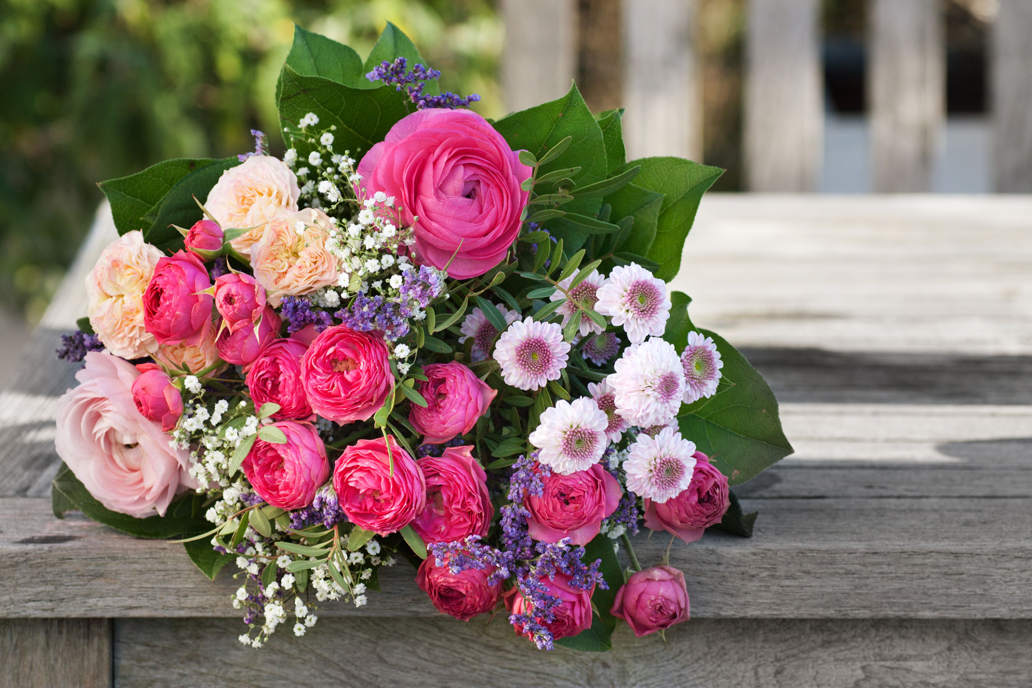 Bouquets de fleurs, Essence Florale, Anne Mota, fleuriste à Saint-Georges d'Espéranche